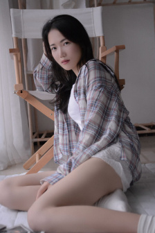 如月莉亚